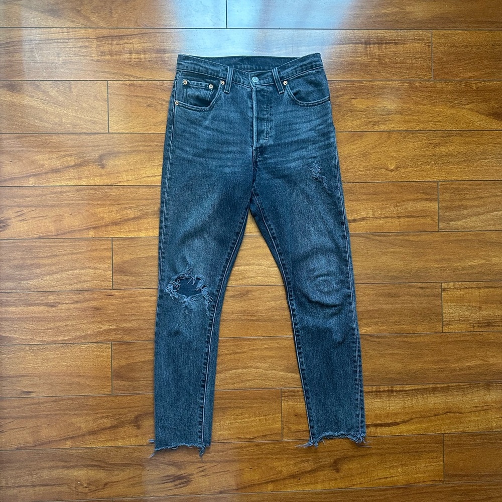 Levi's Women's Distressed Black Skinny Jeans